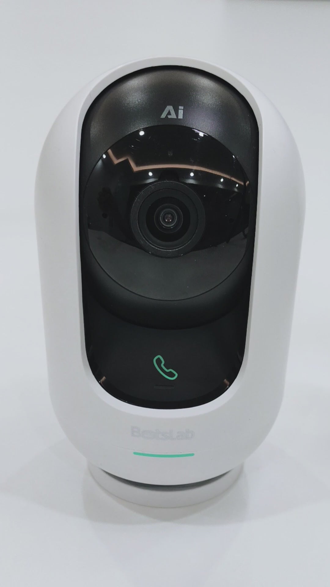 Načítať video: Home Security Bundle: R810 Video Doorbell + C221 Indoor Camera